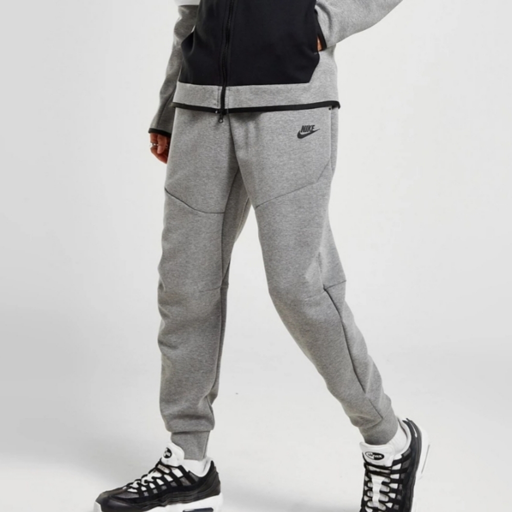 Nike tech fleece sweatpants